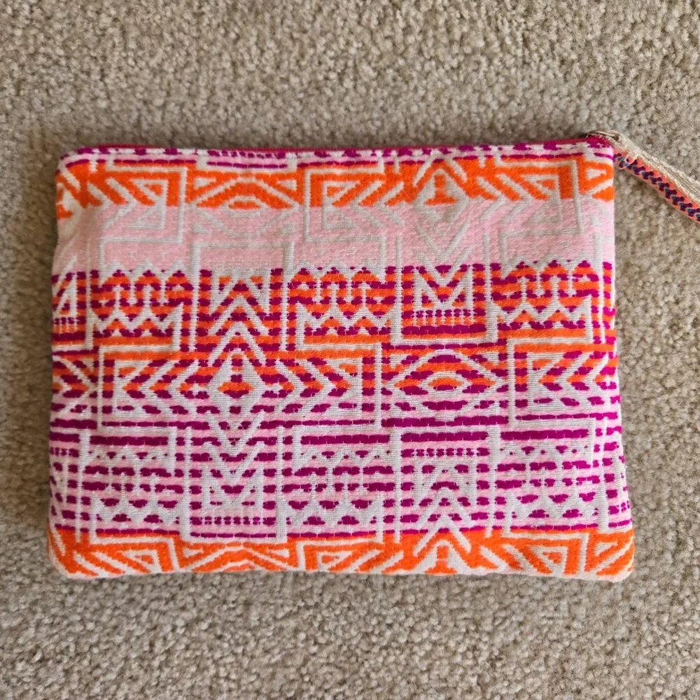 NWOT America & Beyond Summer Garden Sequin Beaded Clutch Wristlet Zippered Pouch - Picture 4 of 6